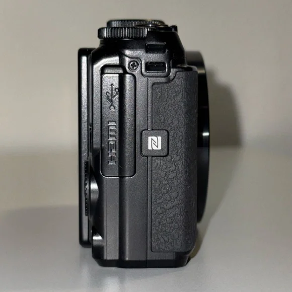 Nikon COOLPIX S9900 Black Digital Camera w/Flip Screen + Charger | Vlog Camera - Picture 9 of 13